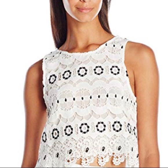 Lover’s + Friends incense lace crop top - Picture 1 of 3